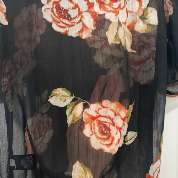 A New Day Large black blouse with red orange florals size Large - Picture 5 of 5